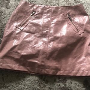 Forever 21 pleather skirt in Rose pink sz M